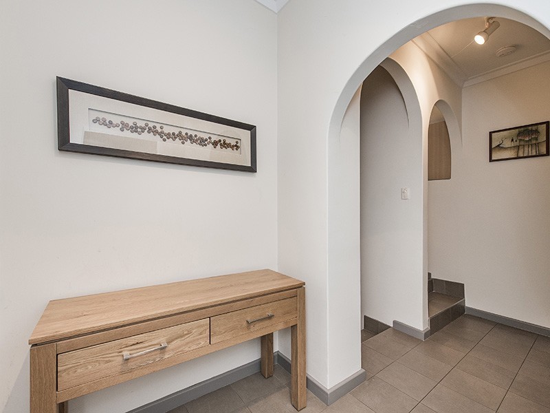 42 Bridgwood Road, Lesmurdie WA 6076