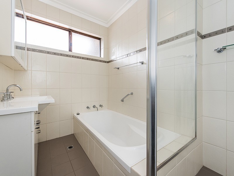 42 Bridgwood Road, Lesmurdie WA 6076