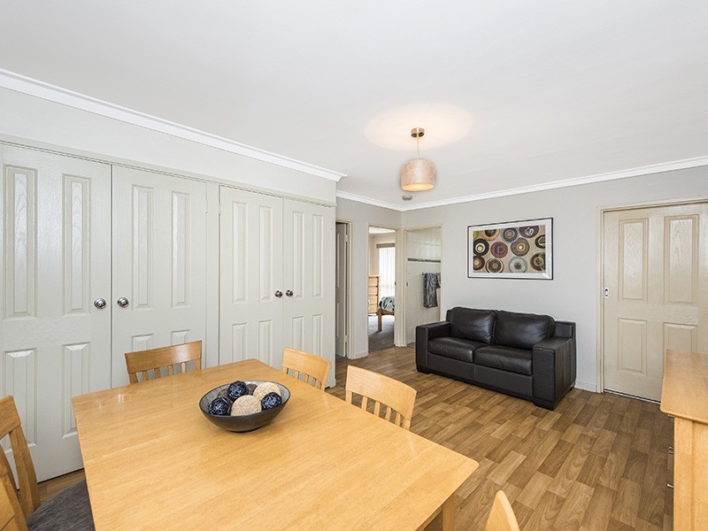 42 Bridgwood Road, Lesmurdie WA 6076