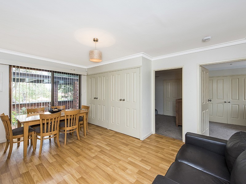 42 Bridgwood Road, Lesmurdie WA 6076