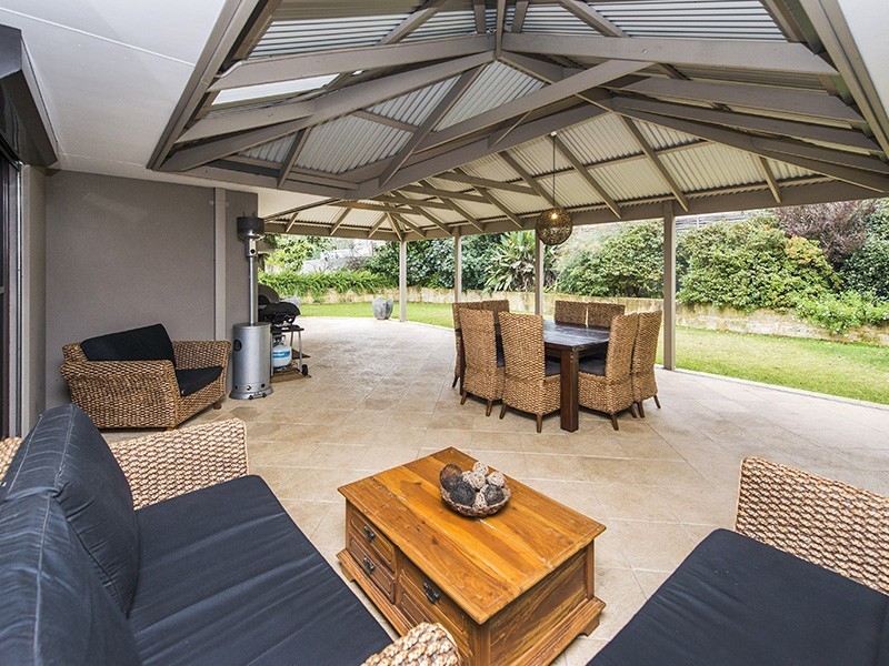 6 Springdale Road, Kalamunda WA 6076