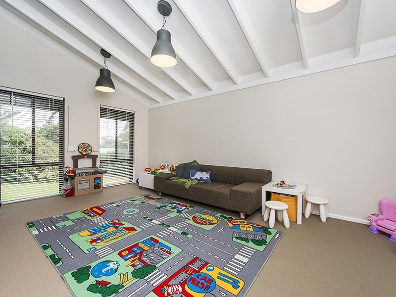 6 Springdale Road, Kalamunda WA 6076