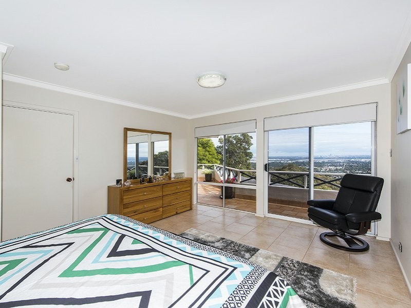 17 Girrawheen Drive, Gooseberry Hill WA 6076