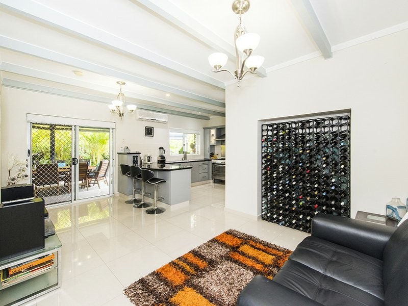 17 Girrawheen Drive, Gooseberry Hill WA 6076