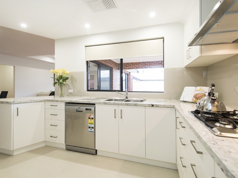 1/14 Brooks Street, Kalamunda WA 6076