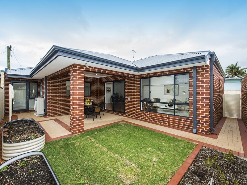 1/14 Brooks Street, Kalamunda WA 6076