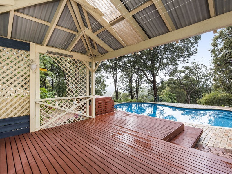 40 Elizabeth Street, Kalamunda WA 6076