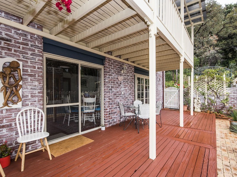 40 Elizabeth Street, Kalamunda WA 6076