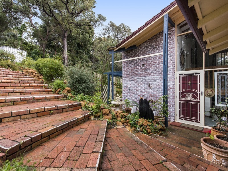 40 Elizabeth Street, Kalamunda WA 6076