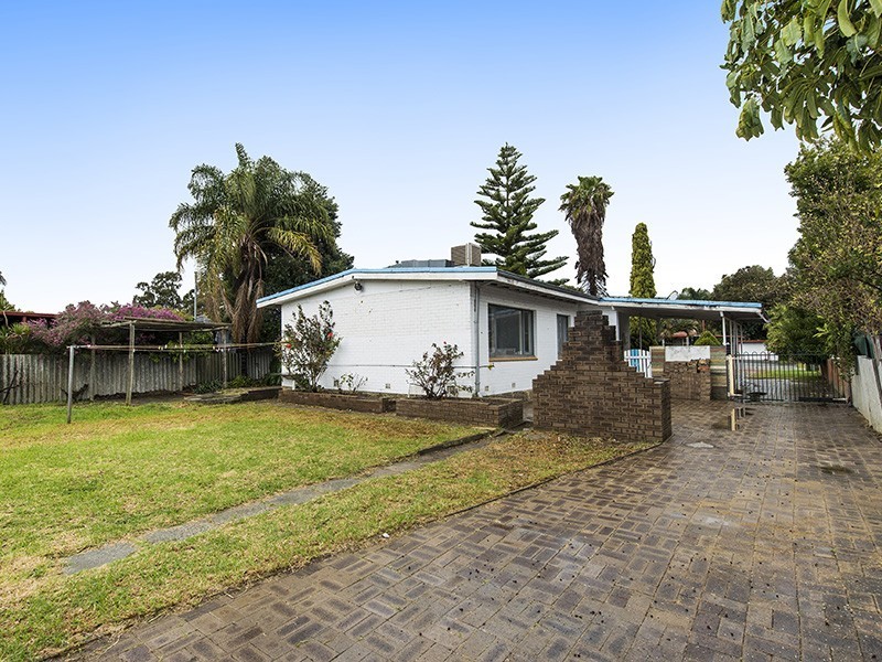 5 Warren Road, Maida Vale WA 6057