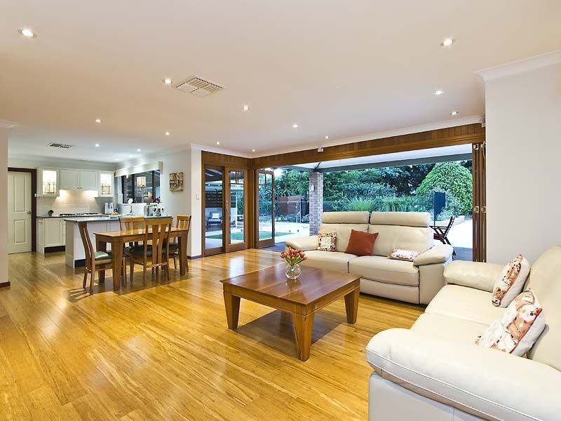 25 Pruiti Crescent, Lesmurdie WA 6076