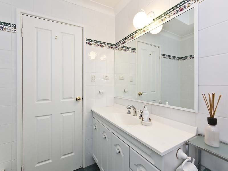 25 Pruiti Crescent, Lesmurdie WA 6076