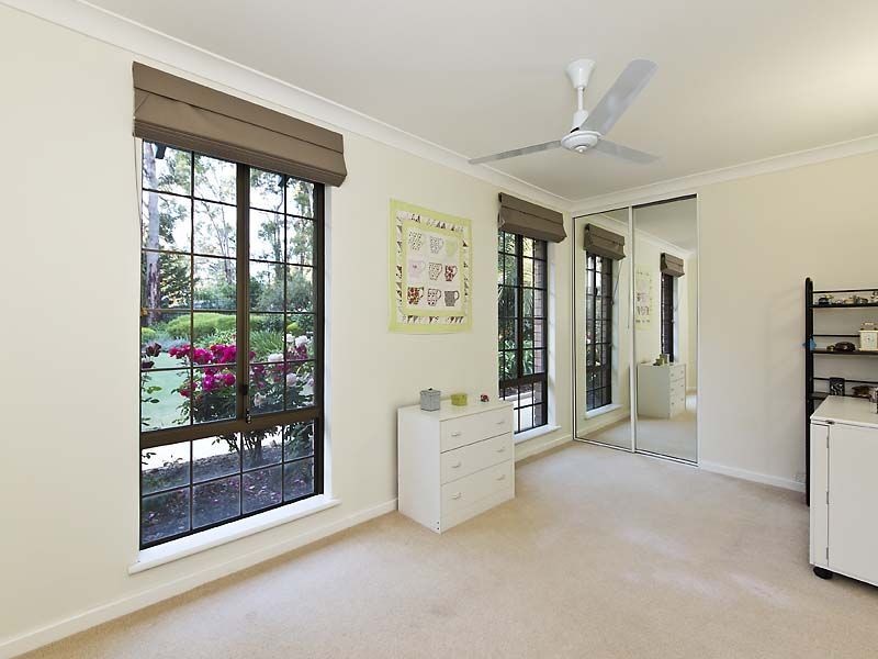 25 Pruiti Crescent, Lesmurdie WA 6076