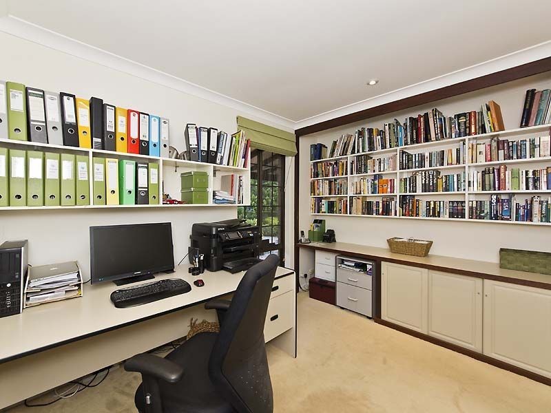 25 Pruiti Crescent, Lesmurdie WA 6076