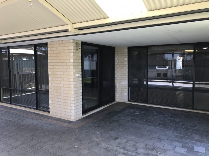 15 Foxton Blvd, High Wycombe WA 6057
