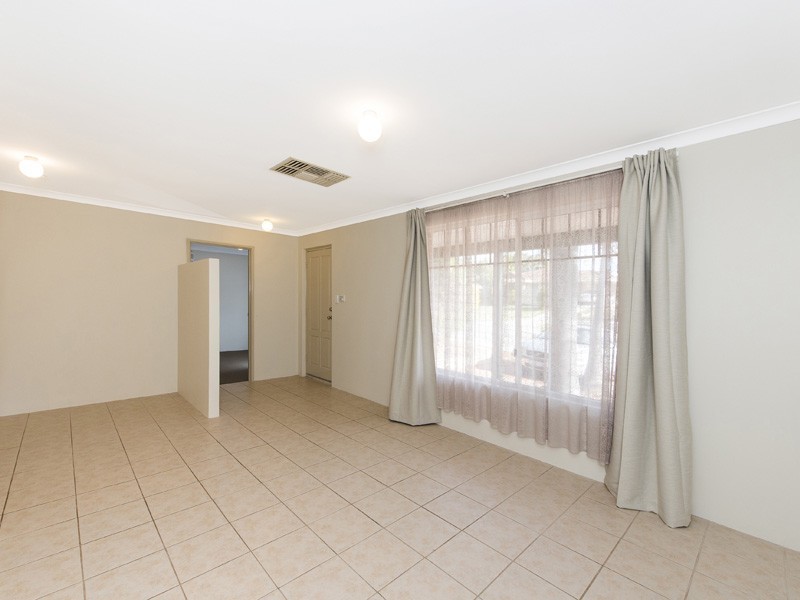 8 Munday Road, High Wycombe WA 6057