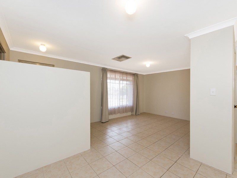 8 Munday Road, High Wycombe WA 6057