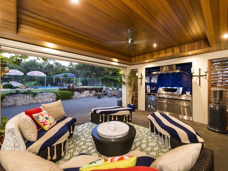 16 John Farrant Drive, Gooseberry Hill WA 6076