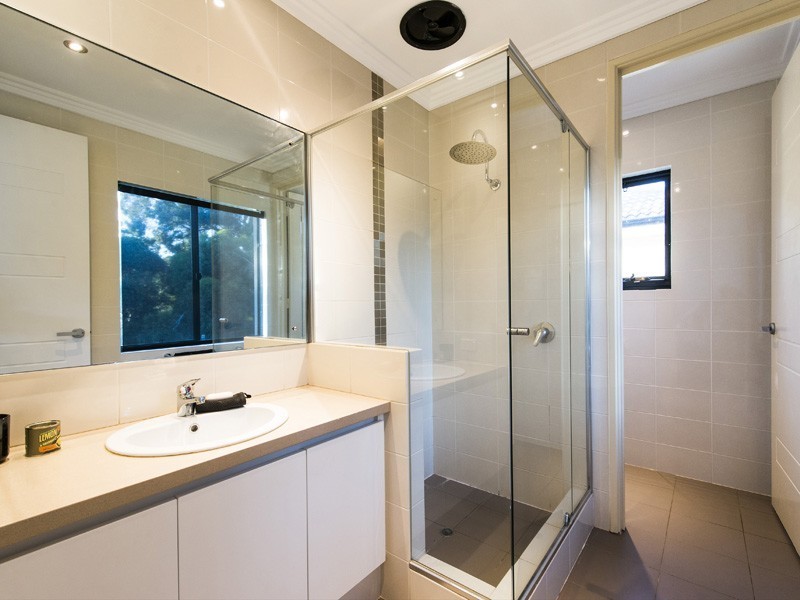 16 John Farrant Drive, Gooseberry Hill WA 6076