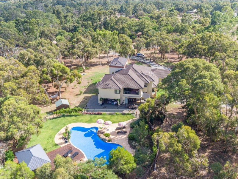 16 John Farrant Drive, Gooseberry Hill WA 6076