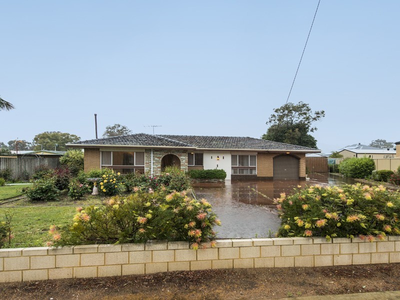 296 Kalamunda Road, Maida Vale WA 6057