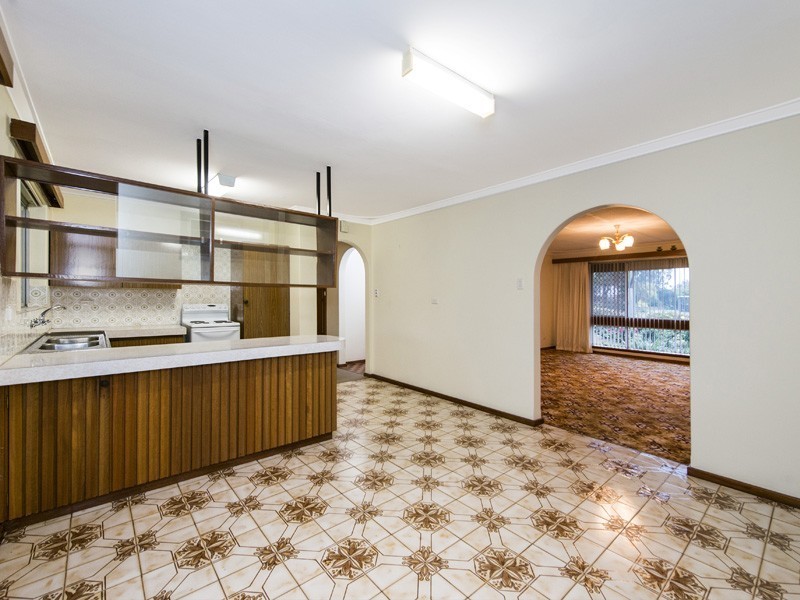 296 Kalamunda Road, Maida Vale WA 6057