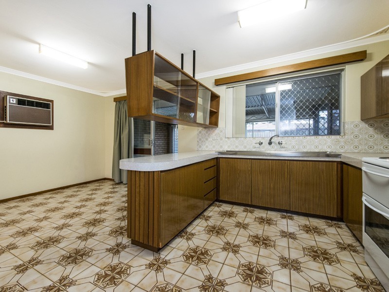 296 Kalamunda Road, Maida Vale WA 6057