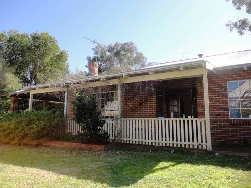 97 Salisbury Road, Swan View WA 6056