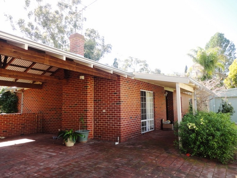 97 Salisbury Road, Swan View WA 6056