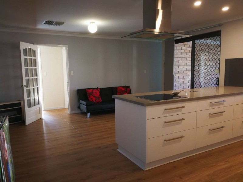 5 Emu Court, High Wycombe WA 6057