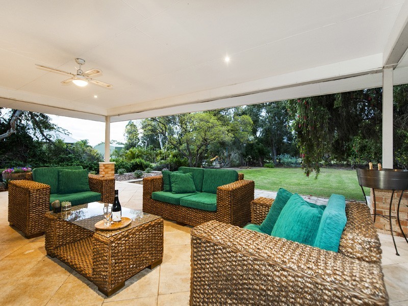 11 Sunrise Heights, Maida Vale WA 6057