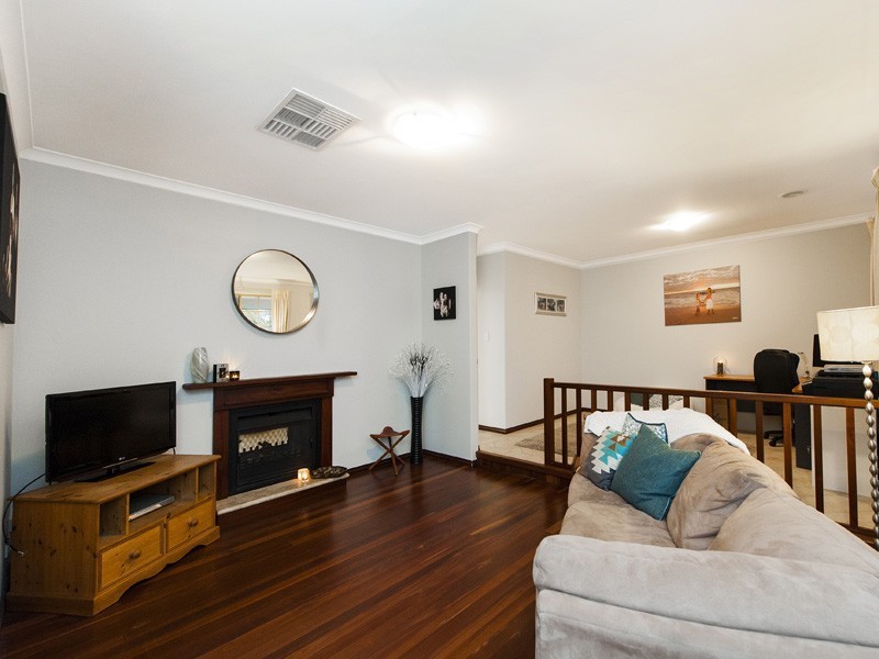 11 Sunrise Heights, Maida Vale WA 6057