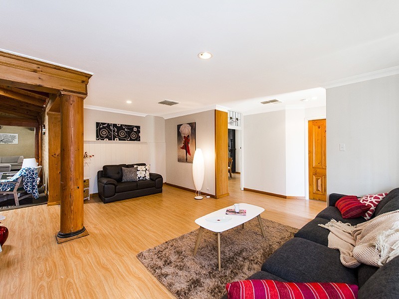 130 Newburn Road, High Wycombe WA 6057