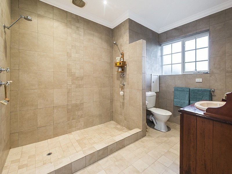 5 Marie Way, Kalamunda WA 6076