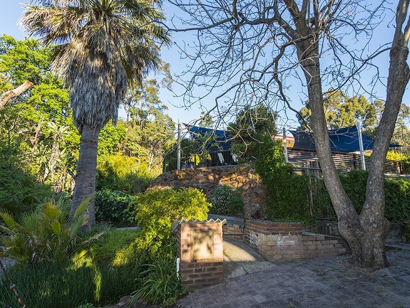 5 Marie Way, Kalamunda WA 6076