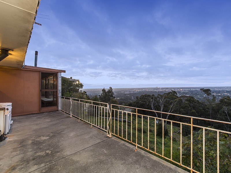 7 Ford Road, Lesmurdie WA 6076