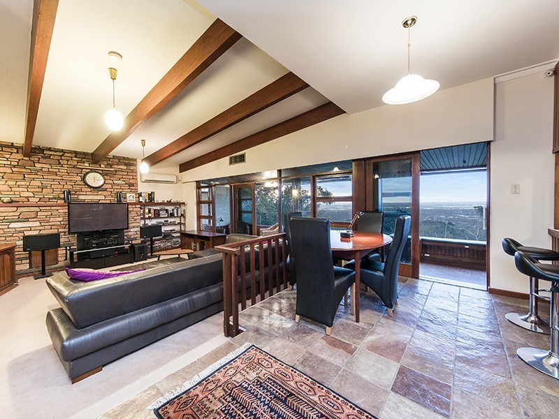 7 Ford Road, Lesmurdie WA 6076