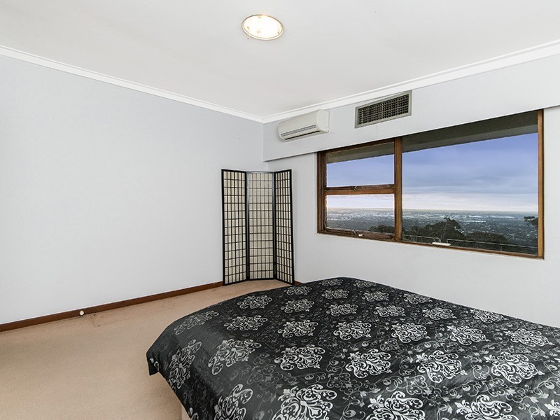 7 Ford Road, Lesmurdie WA 6076