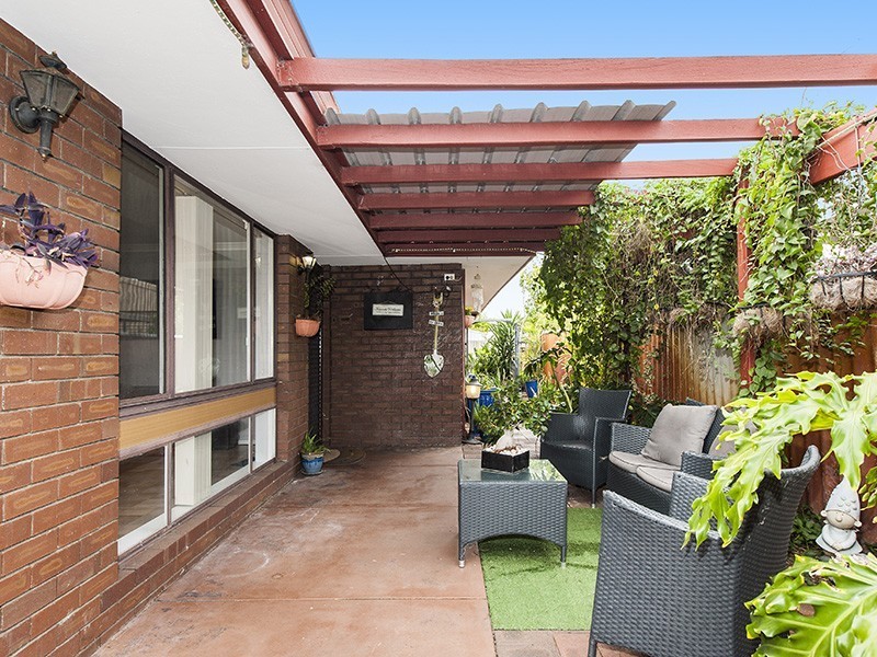 21 Weddall Road, Lockridge WA 6054