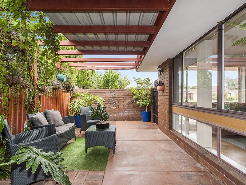 21 Weddall Road, Lockridge WA 6054