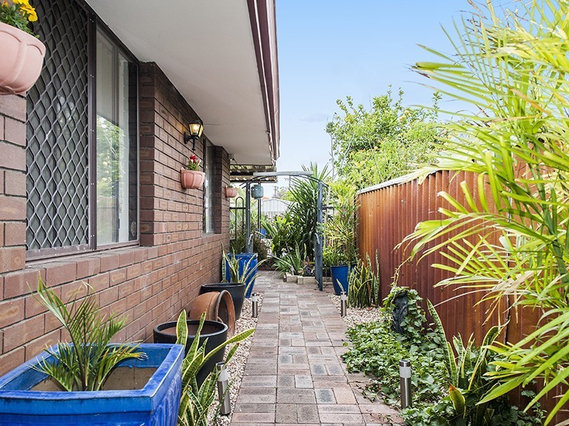 21 Weddall Road, Lockridge WA 6054