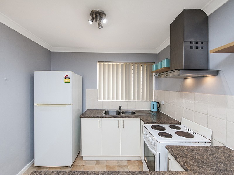 21 Weddall Road, Lockridge WA 6054