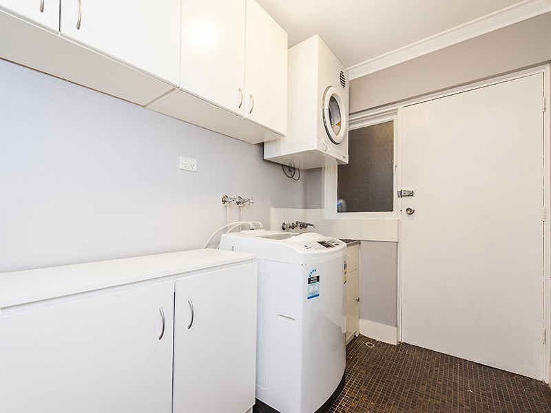 21 Weddall Road, Lockridge WA 6054