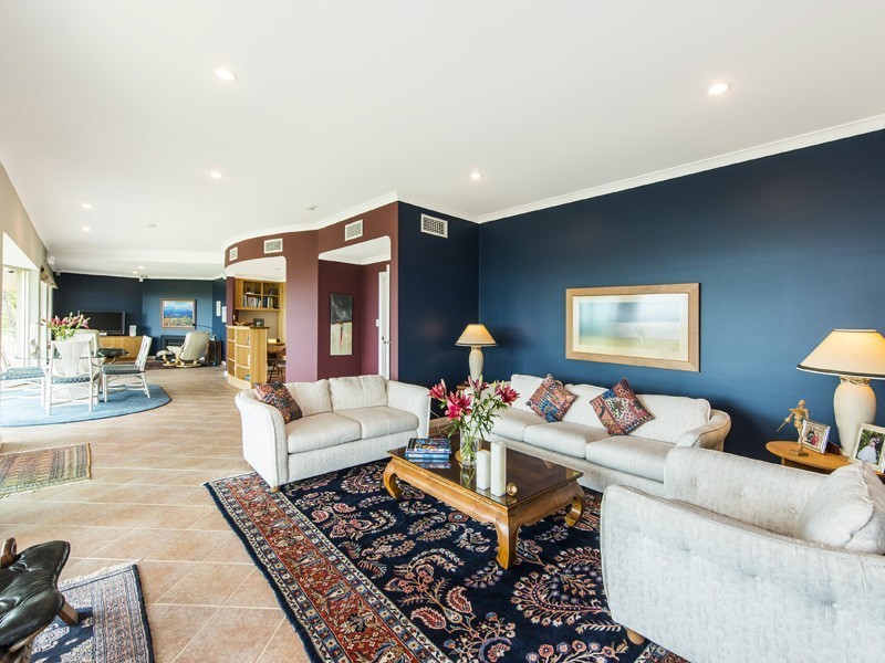 21 Ford Road, Lesmurdie WA 6076