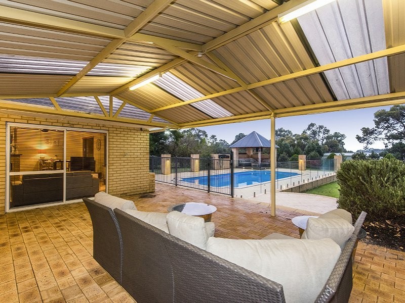 71 Ridge Hill Road, Maida Vale WA 6057