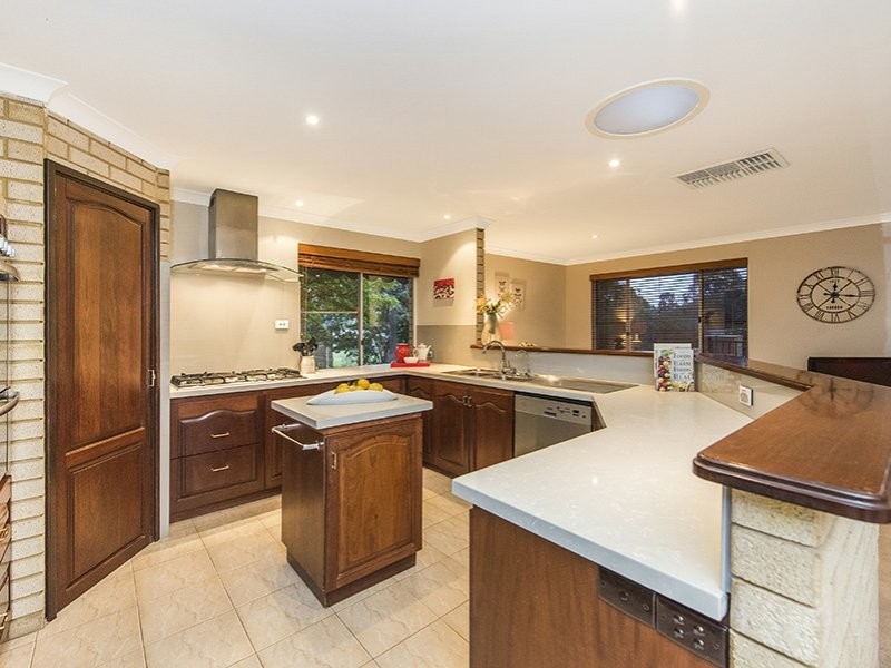 71 Ridge Hill Road, Maida Vale WA 6057