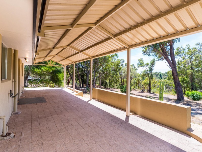 14 Yorna Road, Kalamunda WA 6076