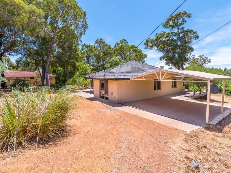 14 Yorna Road, Kalamunda WA 6076