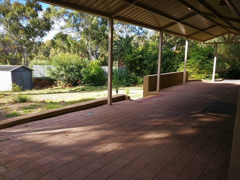 14 Yorna Road, Kalamunda WA 6076