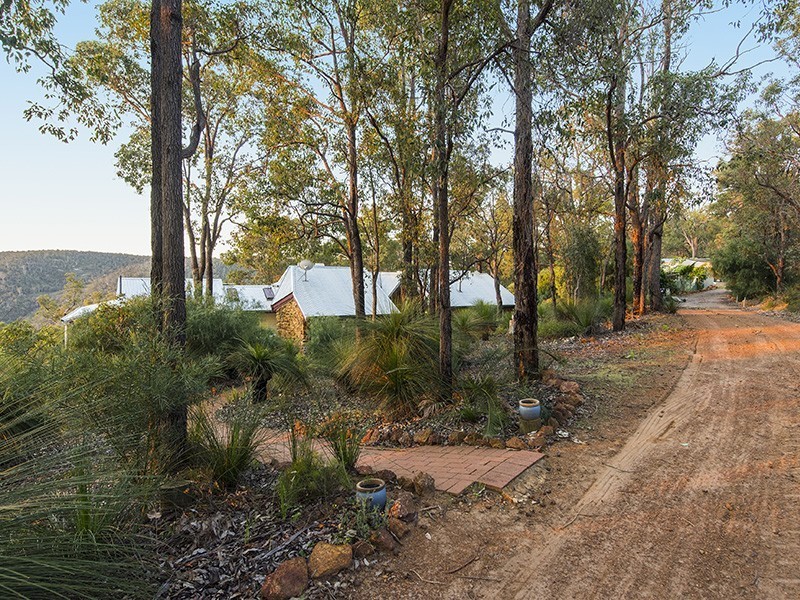 201 Paulls Valley Road, Paulls Valley WA 6076